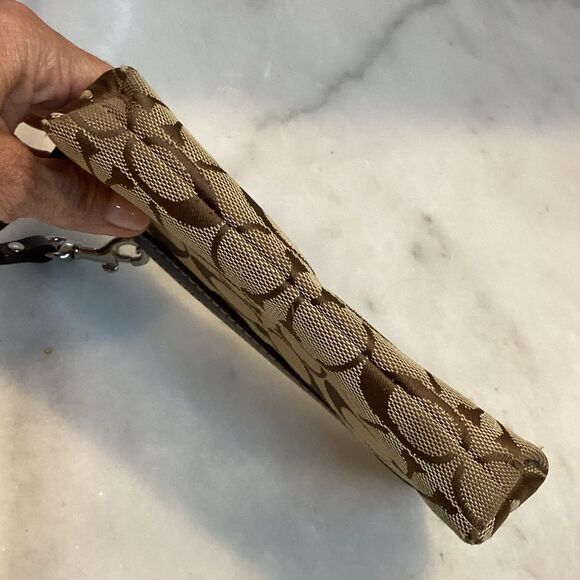 Coach Signature Jacquard Pleated Wristlet - Picture 7 of 10